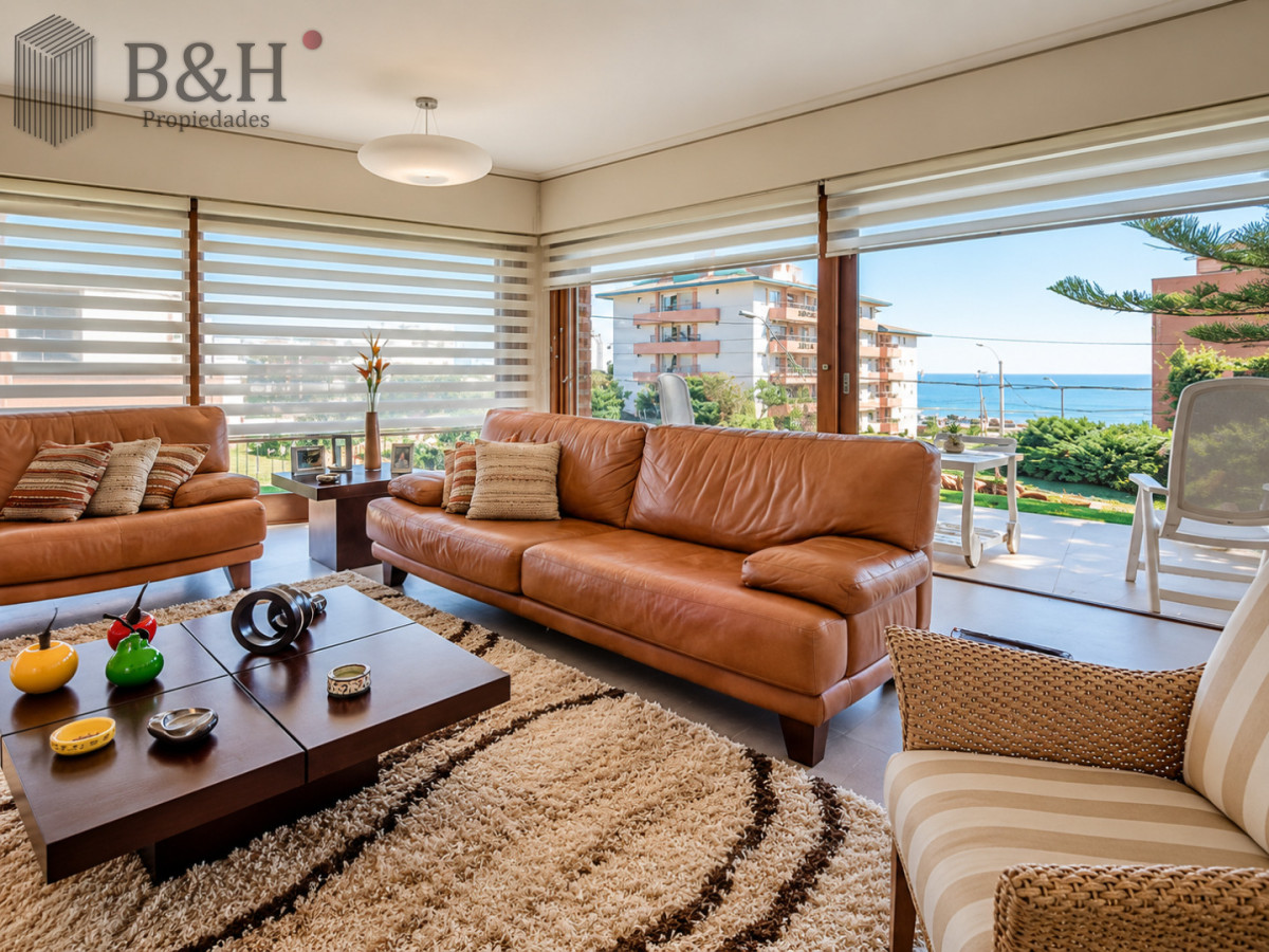 Casa ID.258 - Excelente Casa de 4 Dormitorios y Piscina a una Cuadra del Mar 