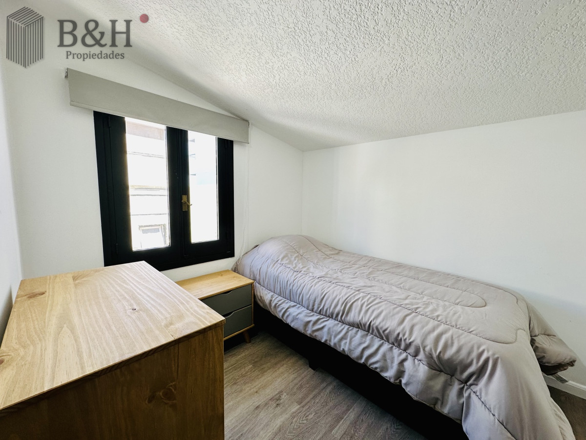 Casa ID.1577 - Casa estilo apartamento reciclada a nuevo en la mejor ubicación a pasos de la playa, Península, Brava y Mansa, Punta del Este - Alquiler