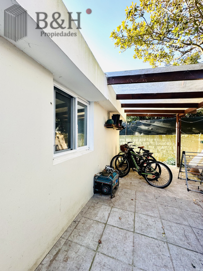 Casa ID.5399 - Espectacular Casa Moderna de 5 Dormitorios con Piscina Climatizada en Alquiler de Temporada