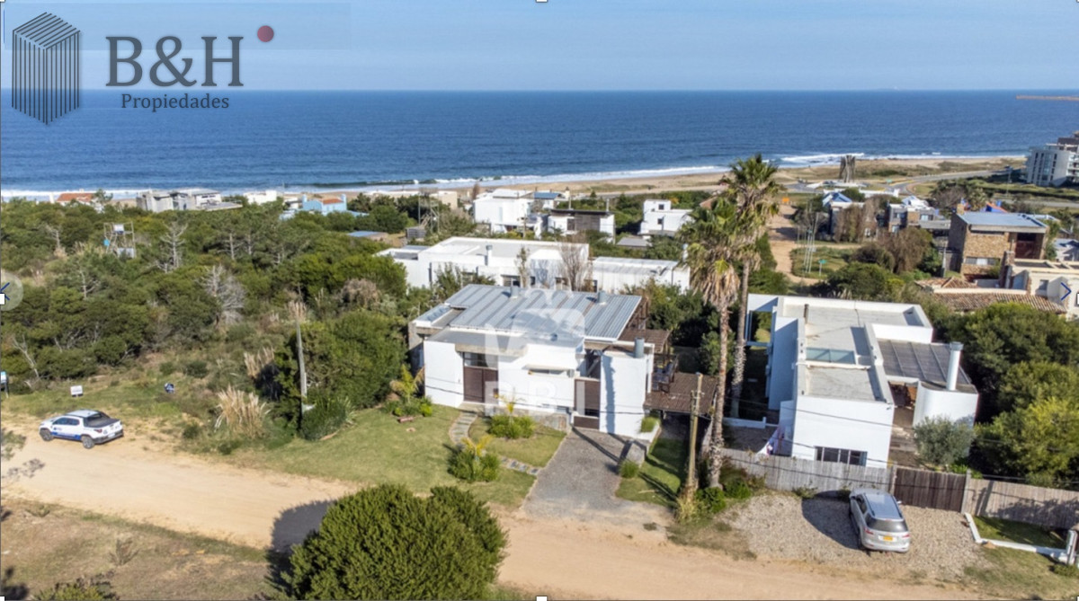 Casa ID.3550 - Excelente Casa de 5 Dormitorios en Manantiales, Punta del Este