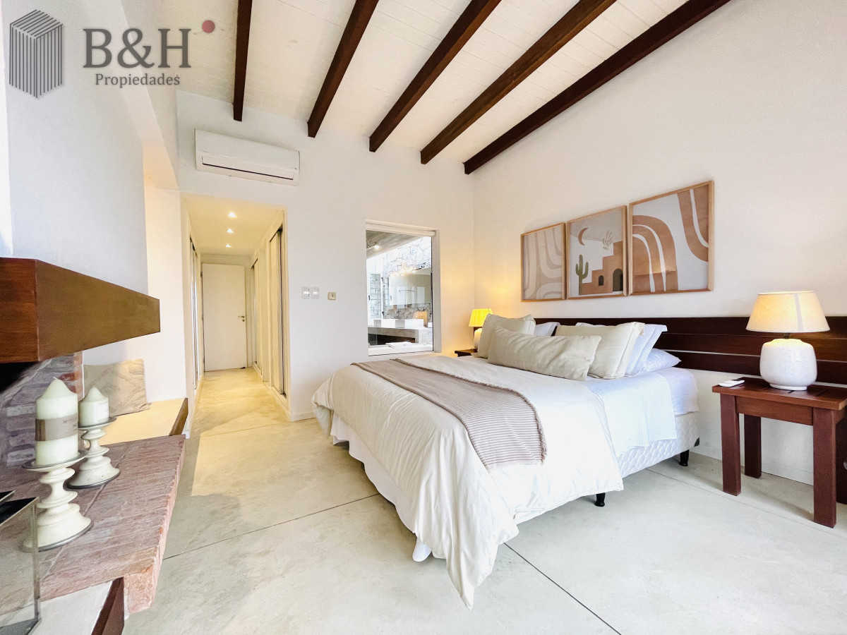 Casa ID.3550 - Excelente Casa de 5 Dormitorios en Manantiales, Punta del Este