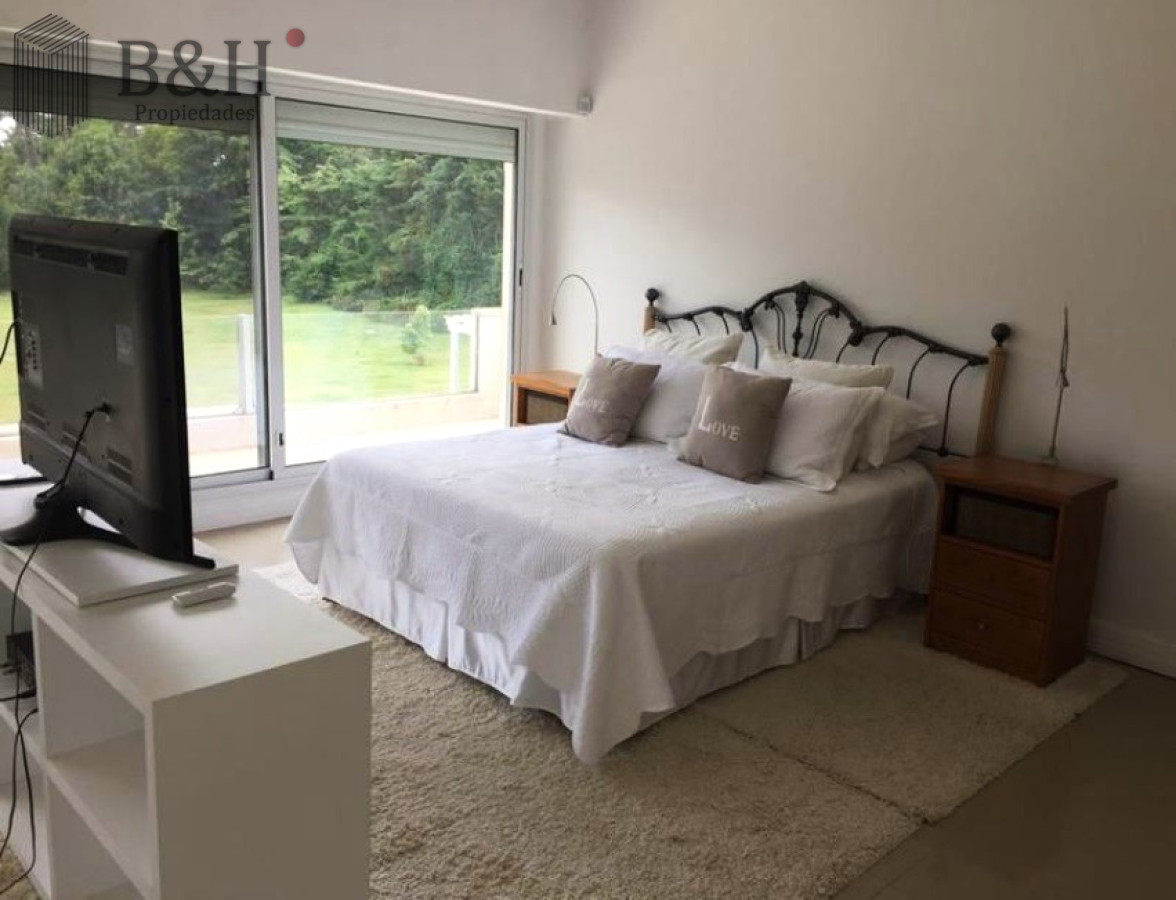 Casa ID.635 - Moderna Casa de 4 Dormitorios en el Golf - Punta del Este