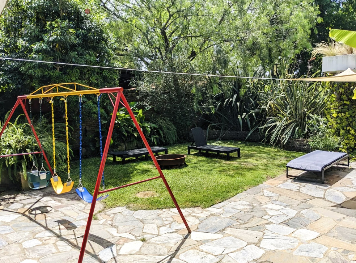 Casa ID.5525 - Muy Buena Casa de 3 Dormitorios, Piscina y Parrillero en Playa Mansa, Alquiler de Temporada