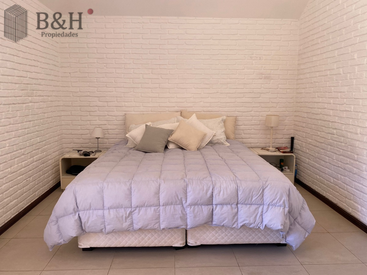 Casa ID.3246 - Alquiler temporario de casa de tres dormitorios con piscina en Barrio Lugano a pasos de Punta Shopping, Punta del Este