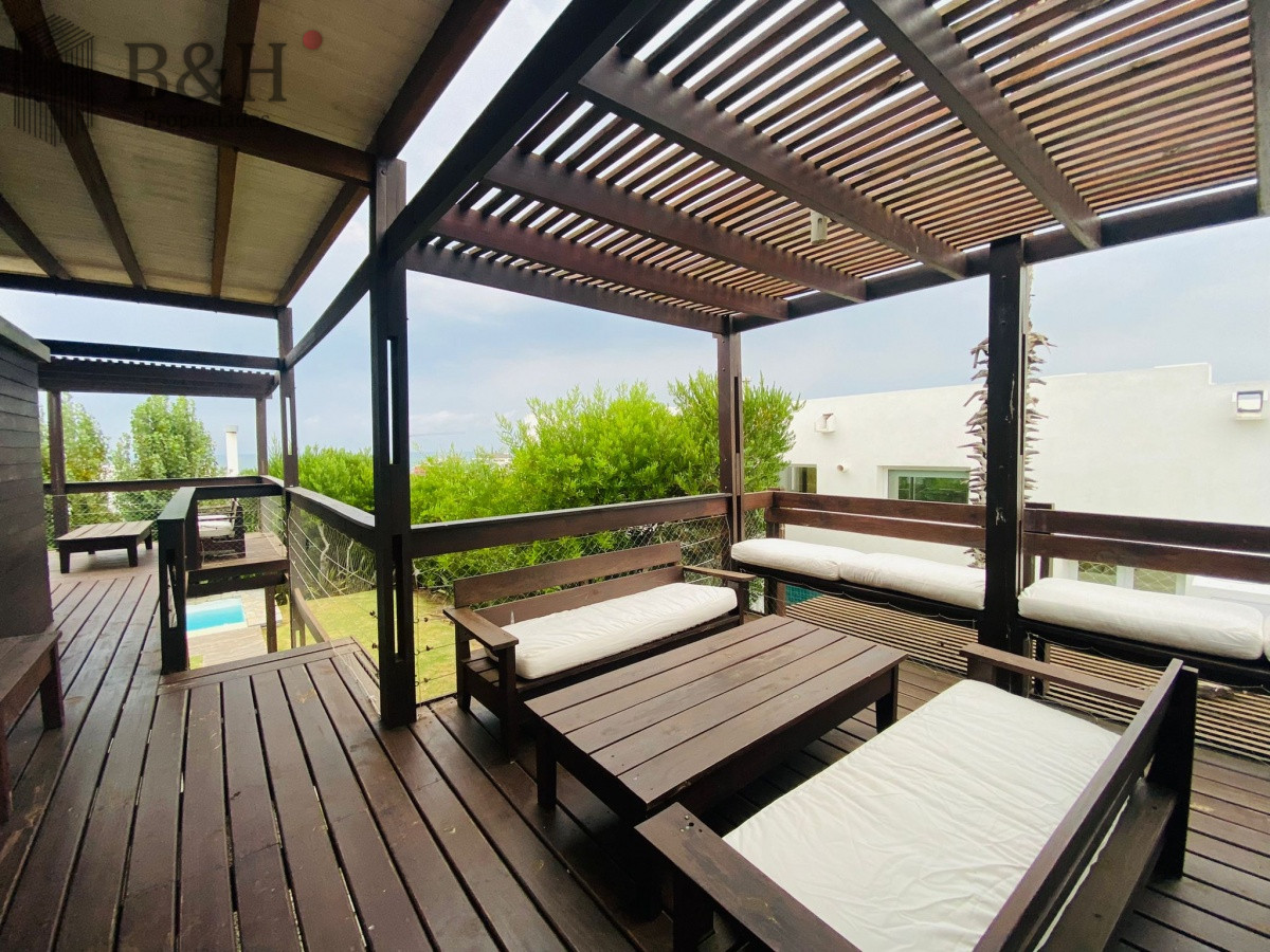 Casa ID.3550 - Excelente Casa de 5 Dormitorios en Manantiales, Punta del Este