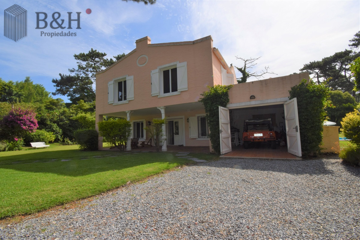 Casa ID.3333 - Excelente Casa de 4 Dormitorios en Playa Brava, Punta del Este