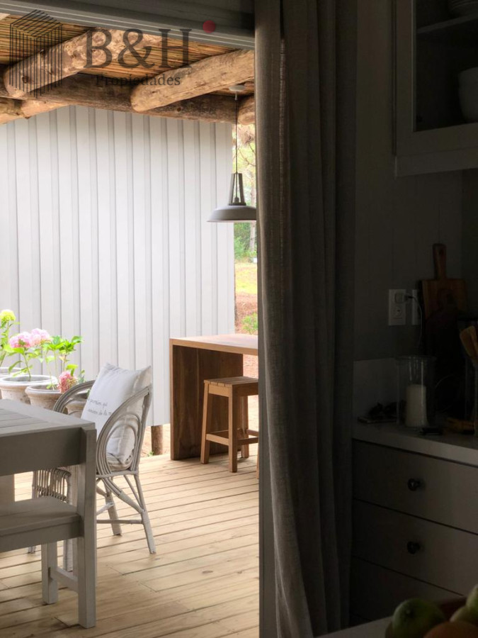 Casa ID.5071 - Venta y alquiler temporario de exclusiva casa de cuatro dormitorios mas dependencia en Barrio Pinar del Faro, Jose Ignacio
