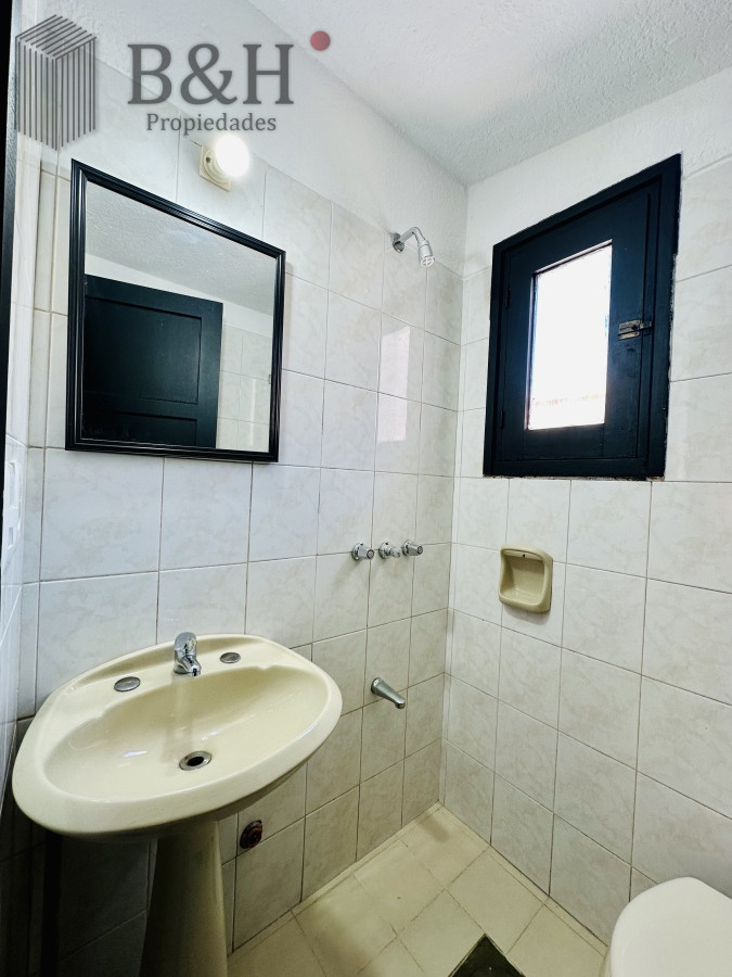 Casa ID.1577 - Casa estilo apartamento reciclada a nuevo en la mejor ubicación a pasos de la playa, Península, Brava y Mansa, Punta del Este - Alquiler