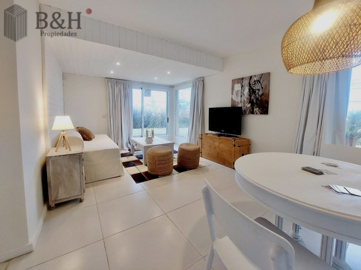 Casa ID.3987 - Excelente Casa de 6 Dormitorios y Piscina en Montoya, La Barra