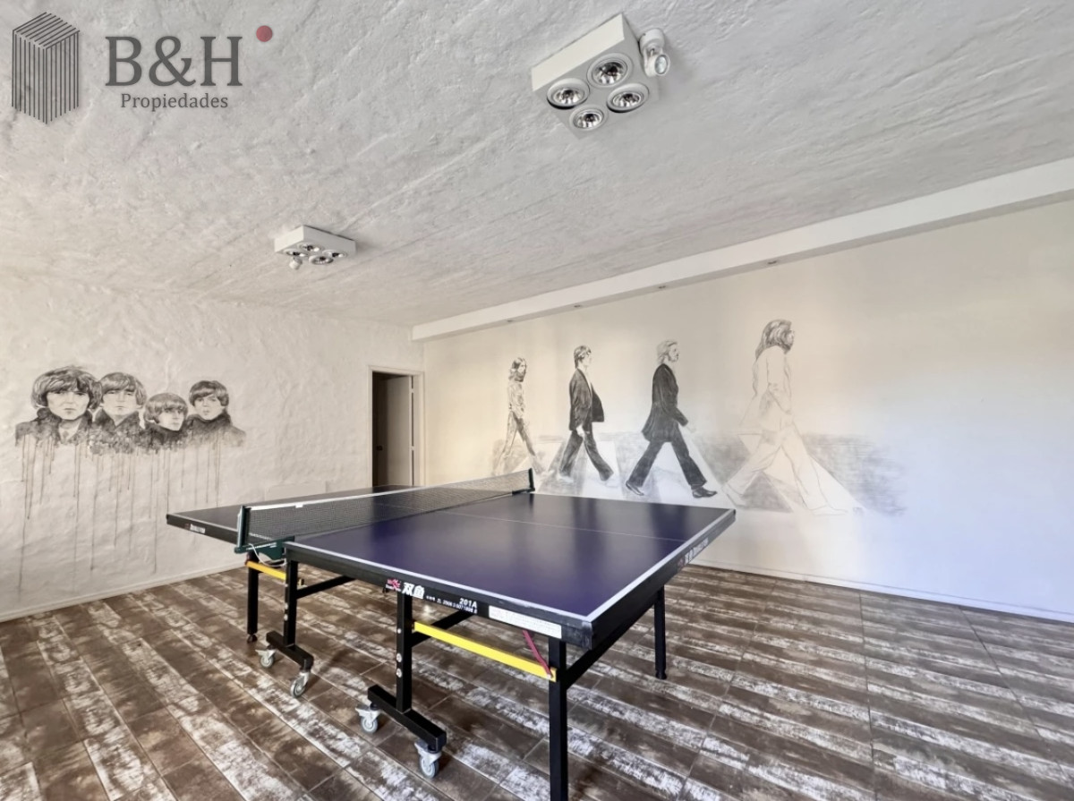 Casa ID.5406 - Moderna Casa de 4 Dormitorios en Playa Mansa a 150 metros del Mar