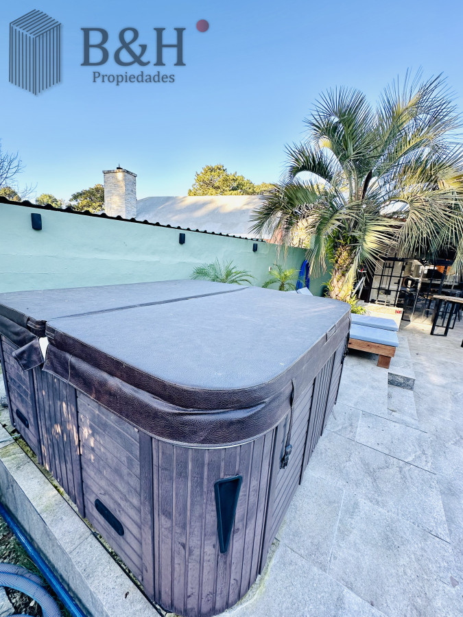 Casa ID.5399 - Espectacular Casa Moderna de 5 Dormitorios con Piscina Climatizada en Alquiler de Temporada
