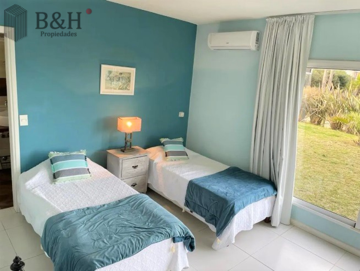Casa ID.3987 - Excelente Casa de 6 Dormitorios y Piscina en Montoya, La Barra