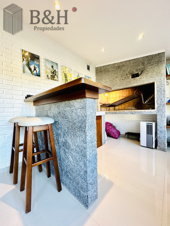 Casa ID.5399 - Espectacular Casa Moderna de 5 Dormitorios con Piscina Climatizada en Alquiler de Temporada