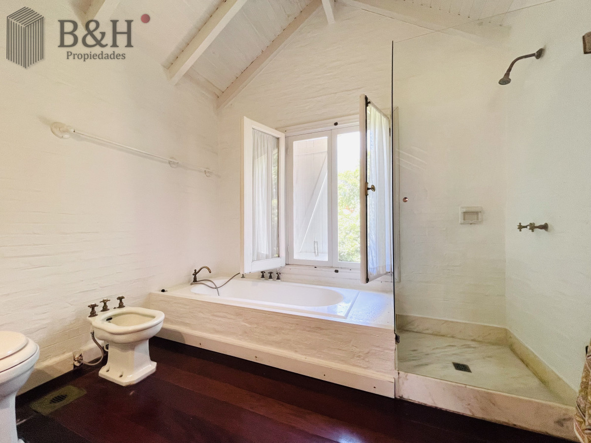 Casa ID.3333 - Excelente Casa de 4 Dormitorios en Playa Brava, Punta del Este