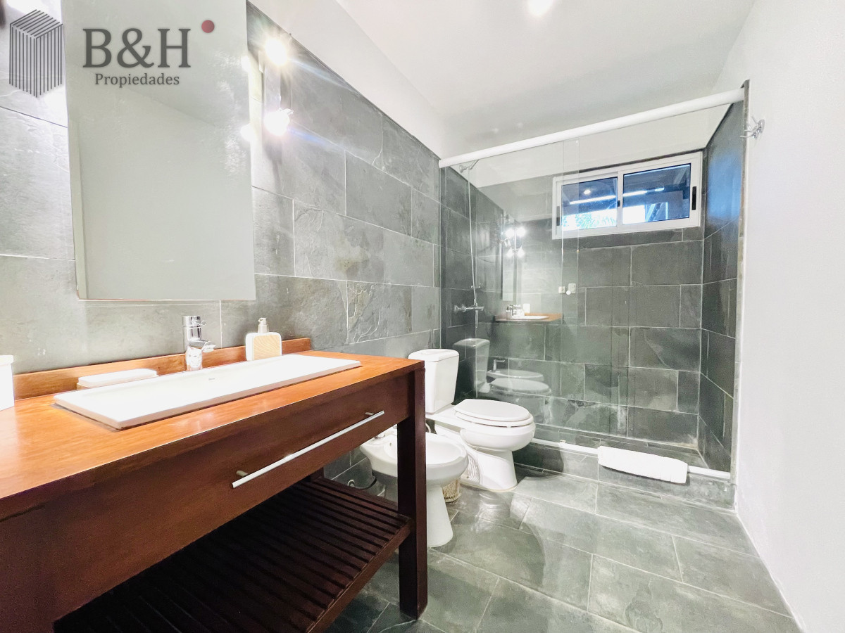 Casa ID.3550 - Excelente Casa de 5 Dormitorios en Manantiales, Punta del Este