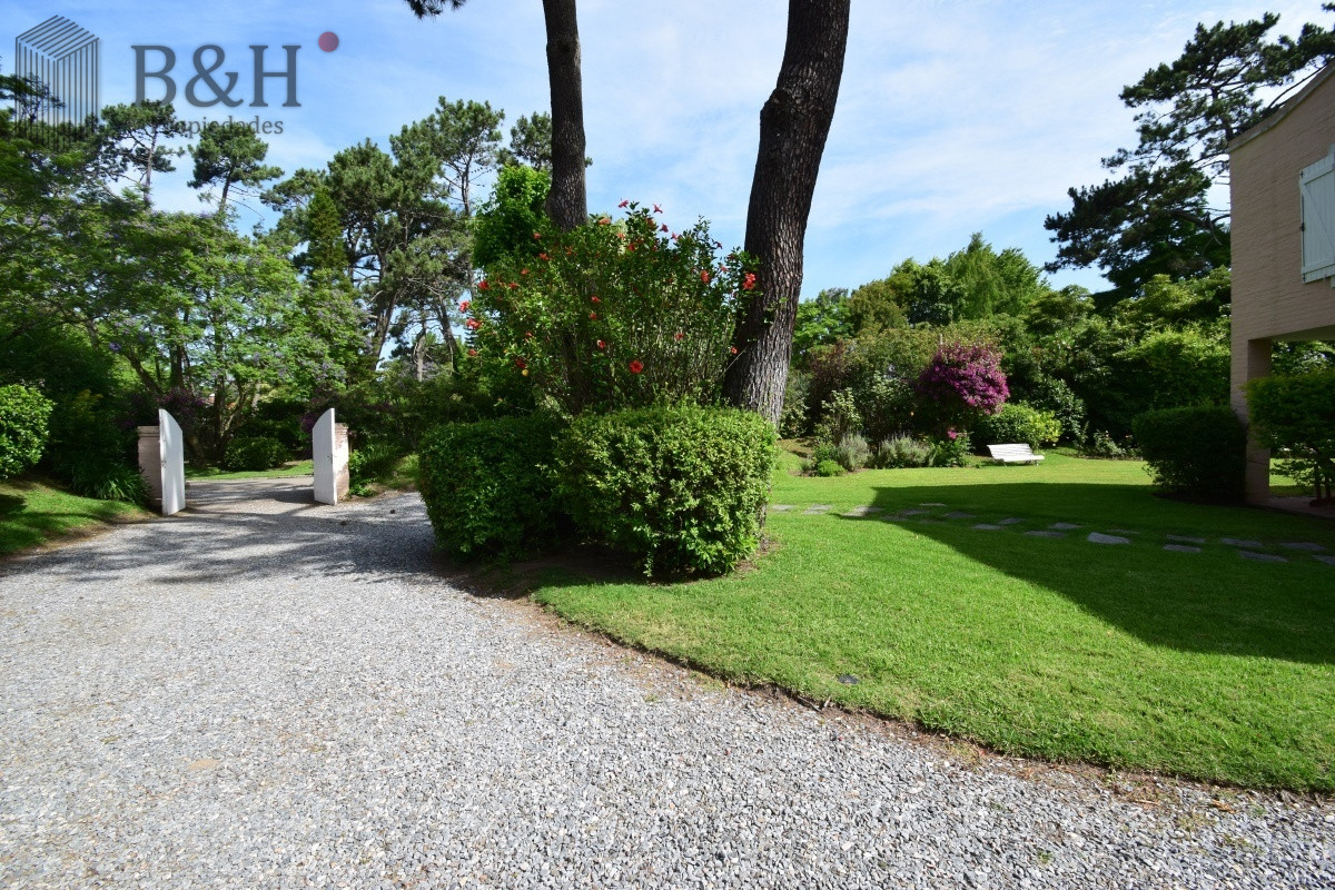 Casa ID.3333 - Excelente Casa de 4 Dormitorios en Playa Brava, Punta del Este