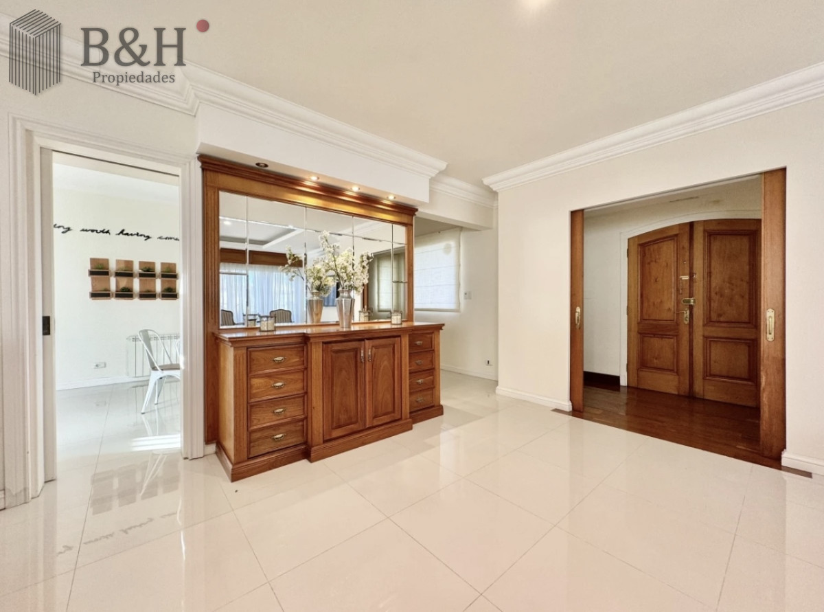 Casa ID.5406 - Moderna Casa de 4 Dormitorios en Playa Mansa a 150 metros del Mar