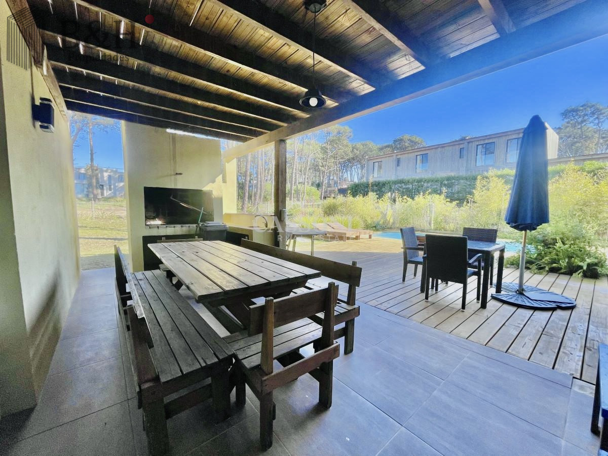 Casa ID.3987 - Excelente Casa de 6 Dormitorios y Piscina en Montoya, La Barra