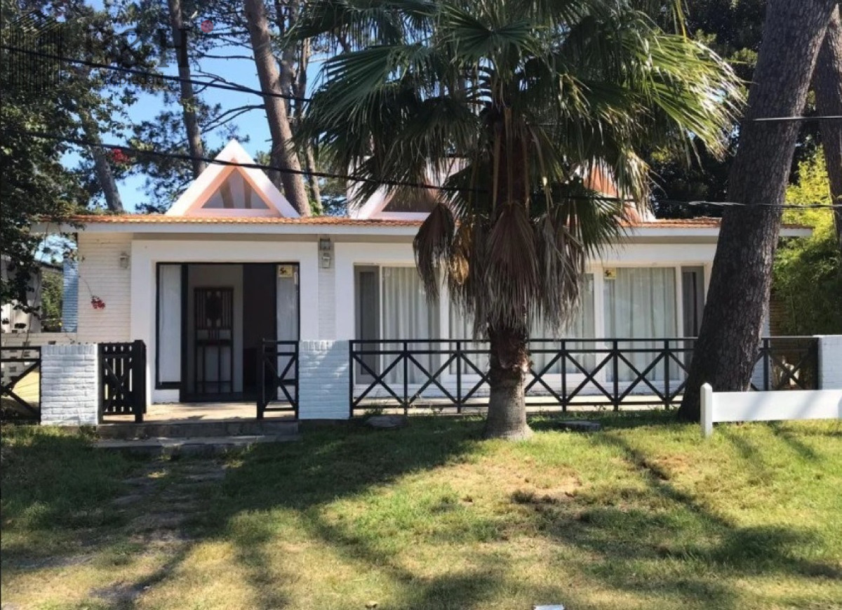 Casa ID.6869 - Cómoda Casa de 5 Dormitorios, Parrillero y Gran Jardín en San Rafael, Punta del Este