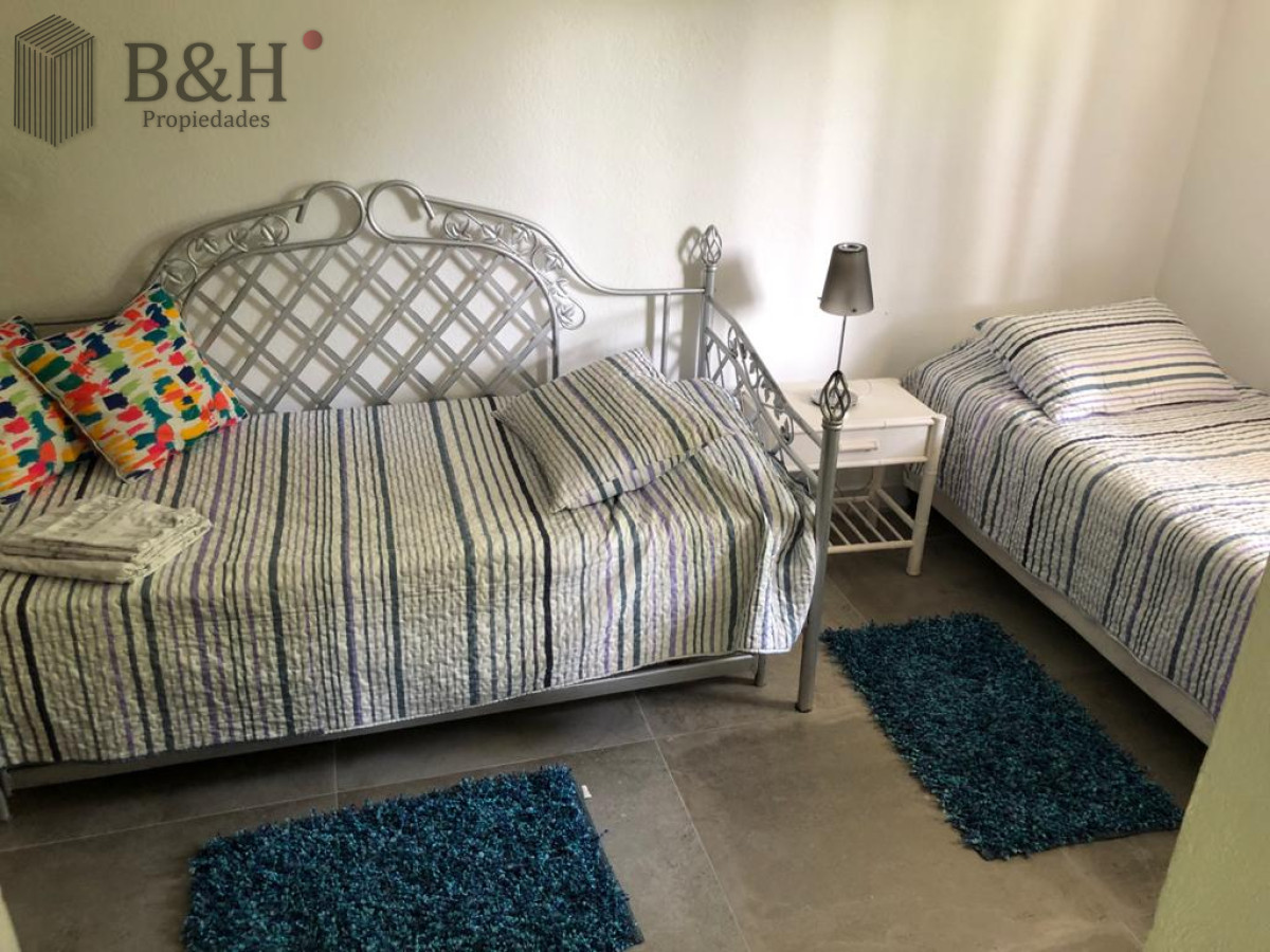 Casa ID.3348 - Excelente Casa de 7 Dormitorios, Piscina, Barbacoa y Dependencia en Punta del Este