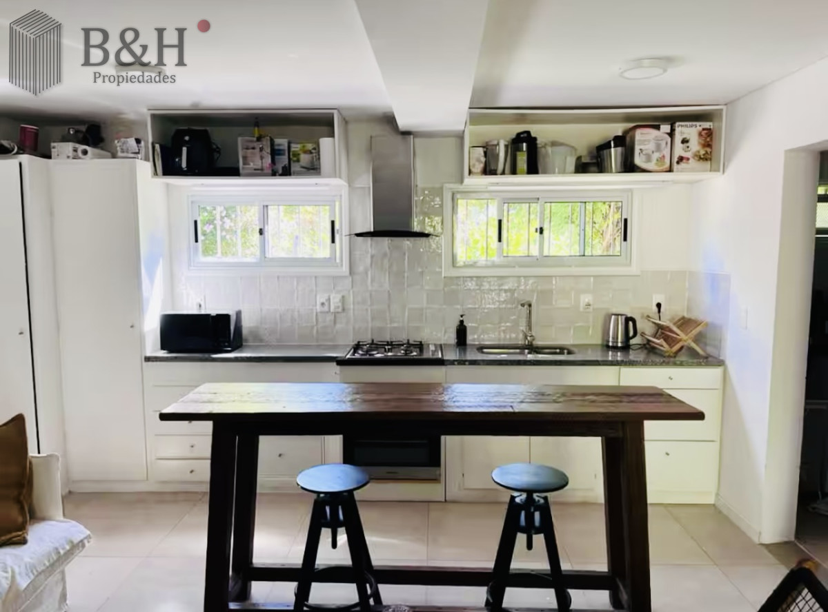 Casa ID.5525 - Muy Buena Casa de 3 Dormitorios, Piscina y Parrillero en Playa Mansa, Alquiler de Temporada