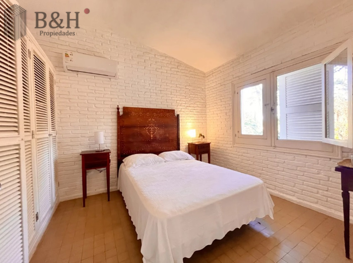 Casa ID.6869 - Cómoda Casa de 5 Dormitorios, Parrillero y Gran Jardín en San Rafael, Punta del Este