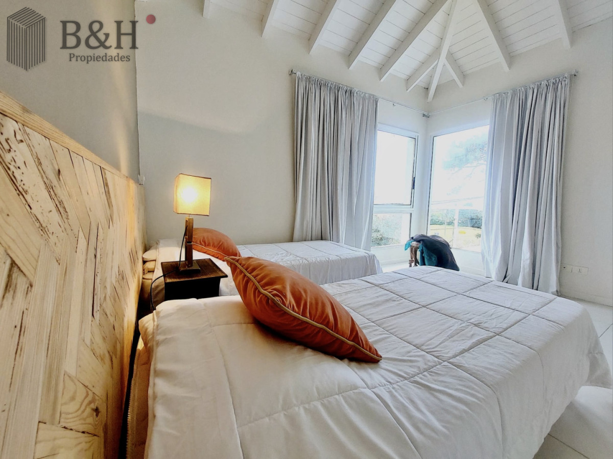 Casa ID.3987 - Excelente Casa de 6 Dormitorios y Piscina en Montoya, La Barra