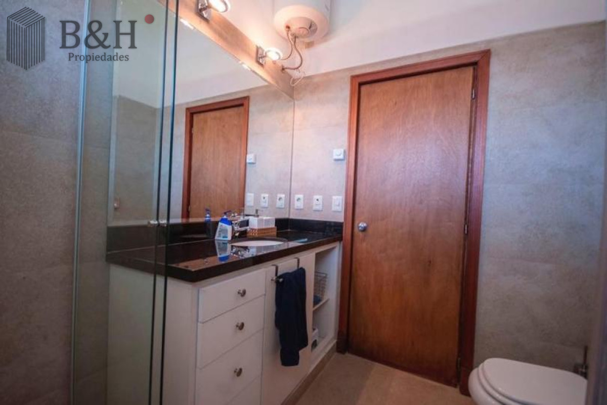 Casa ID.258 - Excelente Casa de 4 Dormitorios y Piscina a una Cuadra del Mar 