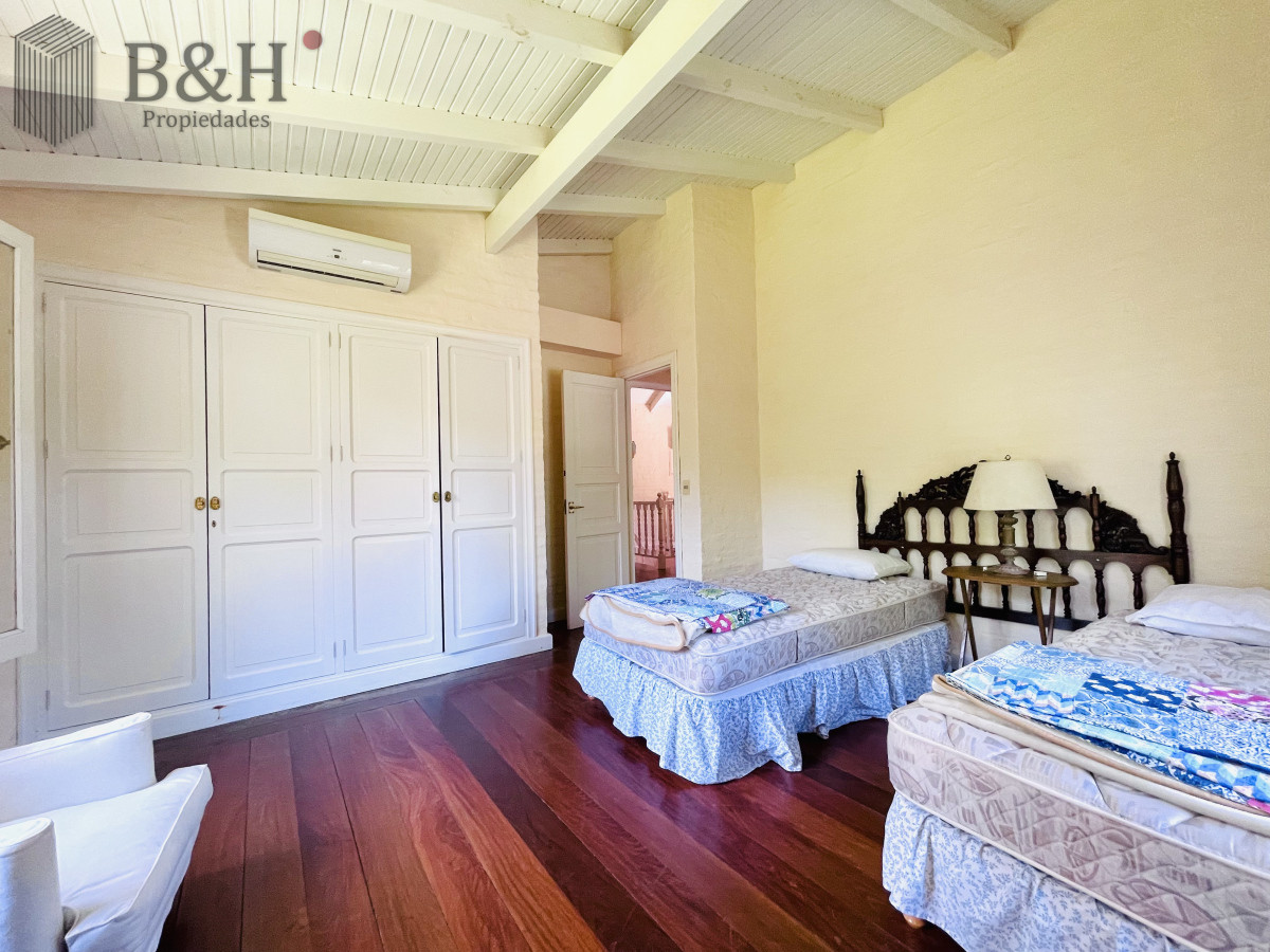 Casa ID.3333 - Excelente Casa de 4 Dormitorios en Playa Brava, Punta del Este