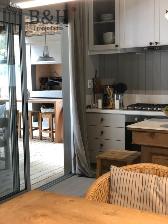 Casa ID.5071 - Venta y alquiler temporario de exclusiva casa de cuatro dormitorios mas dependencia en Barrio Pinar del Faro, Jose Ignacio