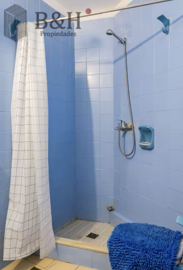 Casa ID.2158 - Gran Casa en Venta sobre el Mar de 5 Dormitorios y Dependencia en Península, Punta del Este