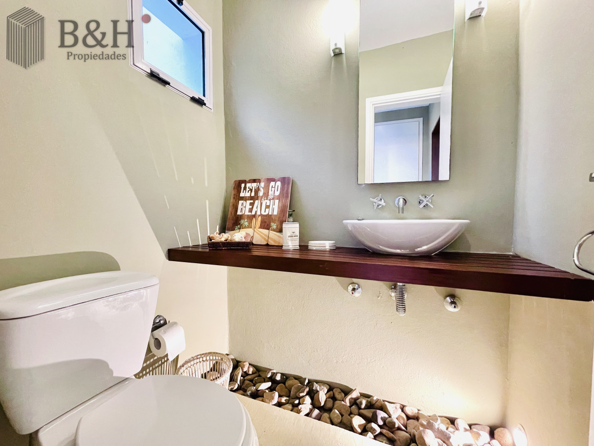 Casa ID.3550 - Excelente Casa de 5 Dormitorios en Manantiales, Punta del Este