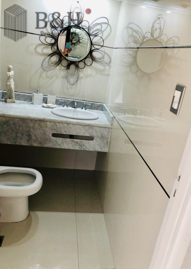 Casa ID.5614 - Alquiler temporario de casa con 3 Dormitorios con piscina y barbacoa en Jardines de Córdoba, Punta del Este