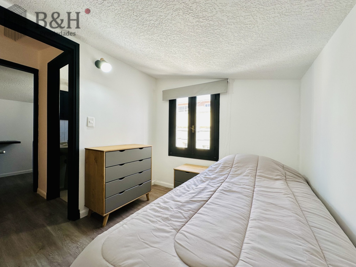Casa ID.1577 - Casa estilo apartamento reciclada a nuevo en la mejor ubicación a pasos de la playa, Península, Brava y Mansa, Punta del Este - Alquiler