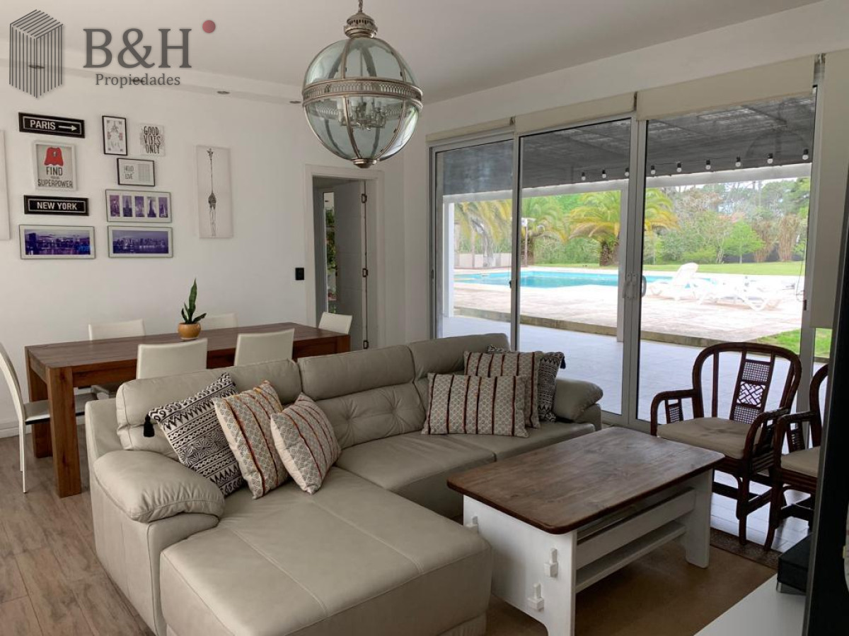 Casa ID.635 - Moderna Casa de 4 Dormitorios en el Golf - Punta del Este
