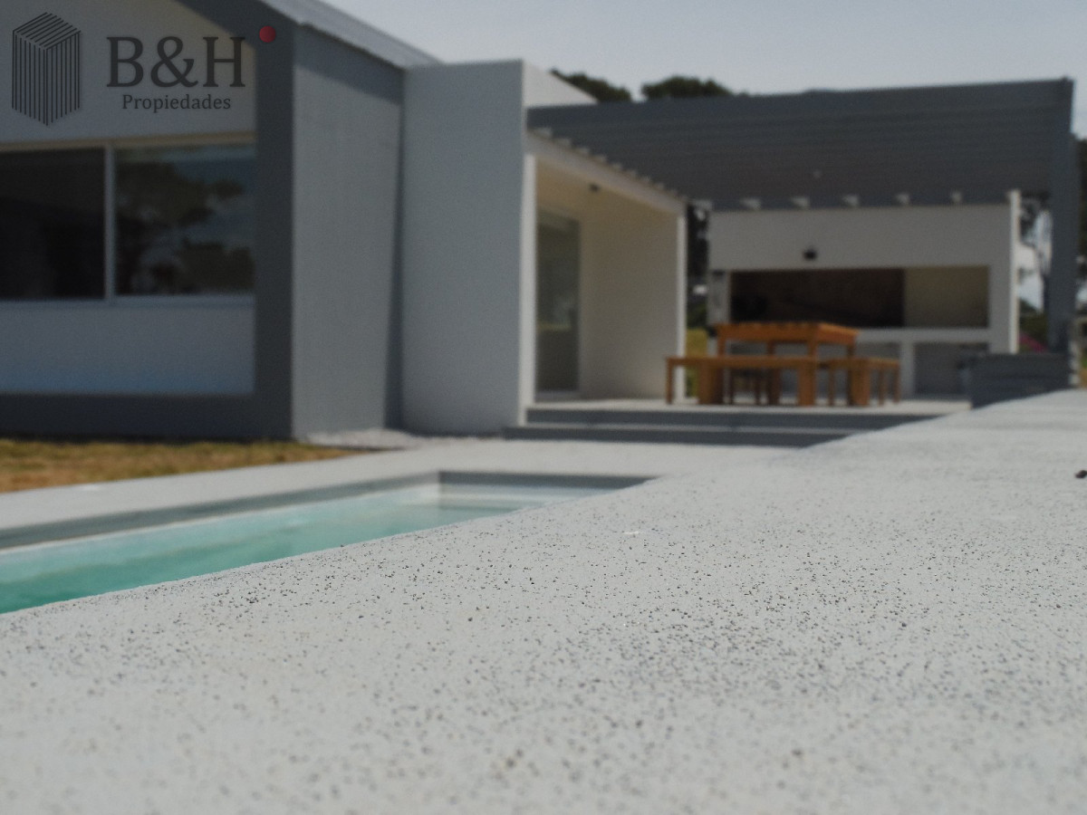 Casa ID.5334 - Excelente Casa de 5 Dormitorios en Barrio Privado Pinar del Faro, José Ignacio