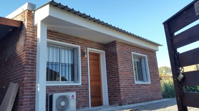 Casa de 3 Dormitorios en El Tesoro, La Barra. Venta y Alquiler Anual