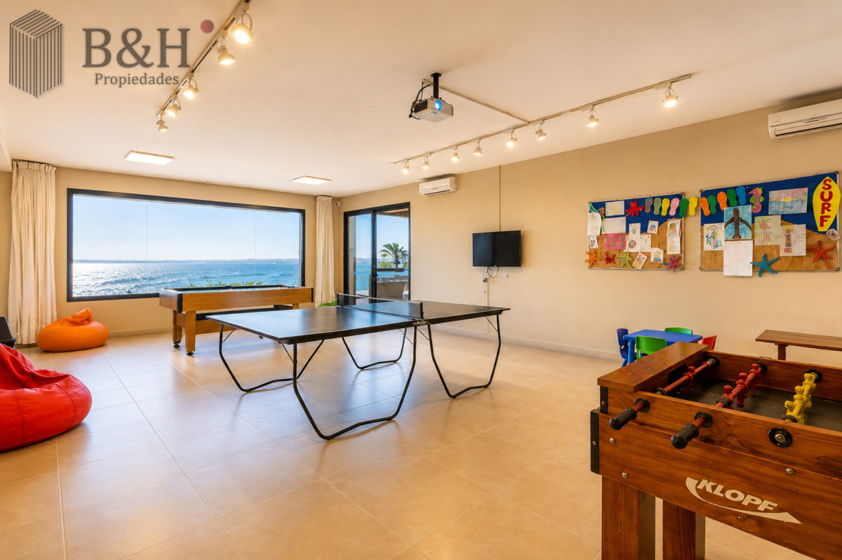 Apartamento ID.6472 - Excelente y amplio departamento duplex en venta de 3 dormitorios mas dependencia con parrillero, Punta Ballena