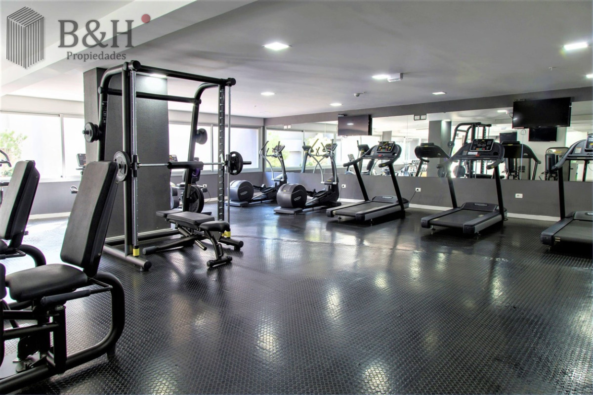 Apartamento ID.5441 - Moderno Penthouse con Vista al Mar, en Playa Brava, 3 Dormitorios con Parrillero y Dependencia de servicio