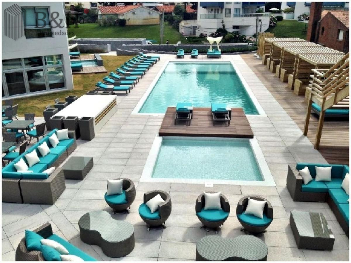 Apartamento ID.473 - Apartamento de 2 Dormitorios en Playa Brava con Vista al Mar - Venta