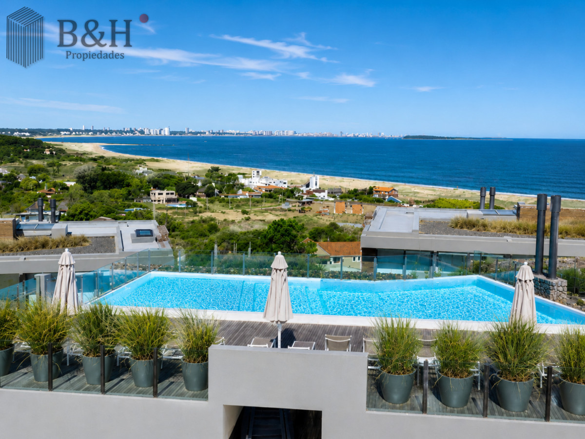 Apartamento ID.7754 - Apartamento de 3 Dormitorios, Parrillero de uso exclusivo y Jardín en Punta Ballena, Punta del Este