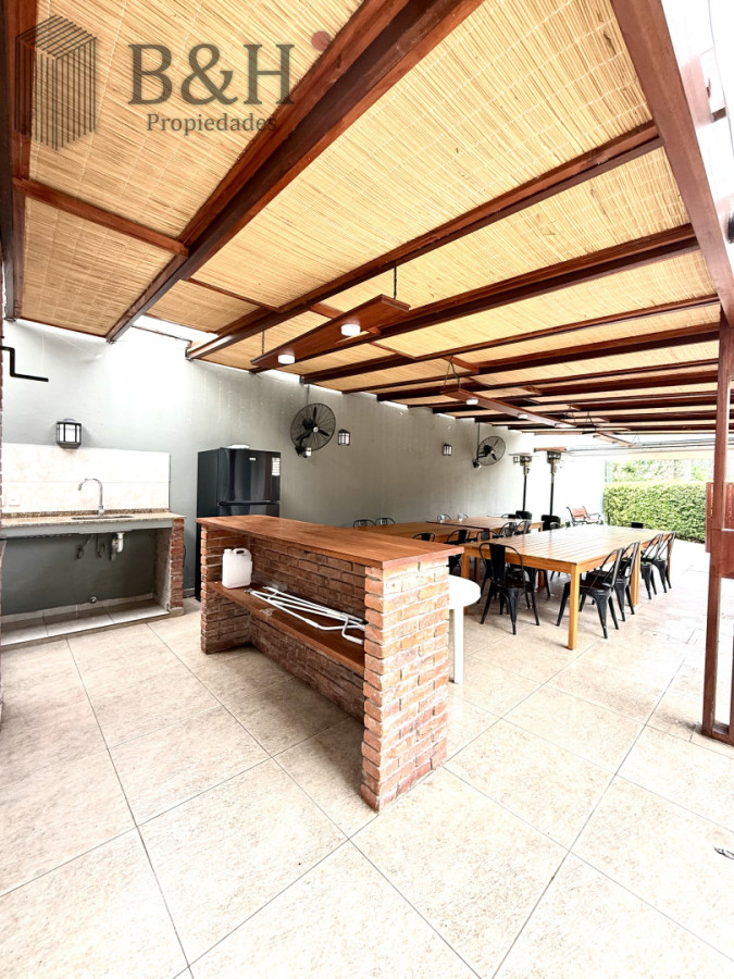 Apartamento ID.7163 - Apartamento en venta playa Mansa de 4 dormitorios y amplia terraza con parrillero propio 