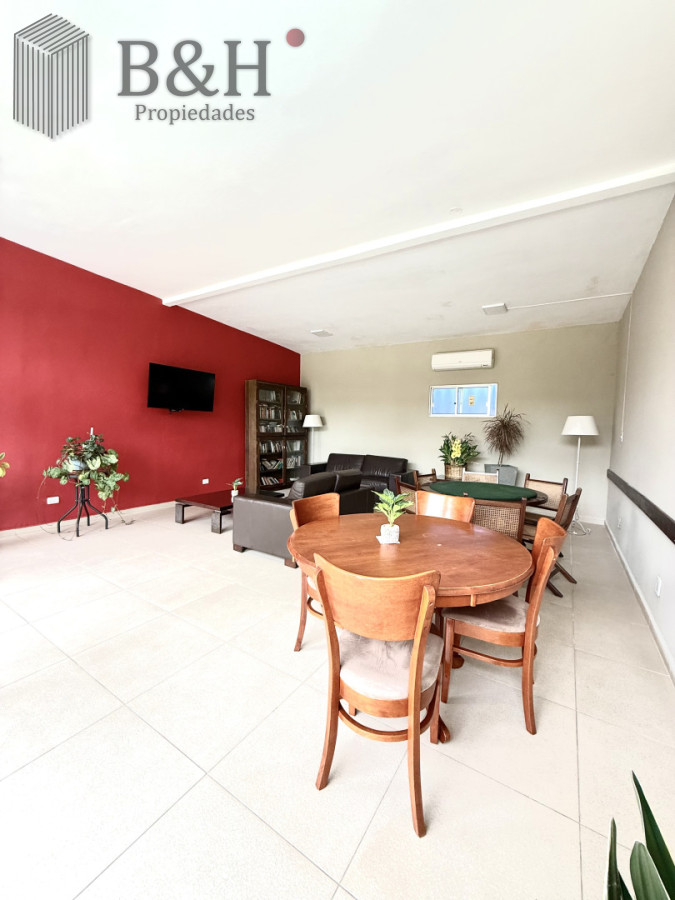 Apartamento ID.7163 - Apartamento en venta playa Mansa de 4 dormitorios y amplia terraza con parrillero propio 