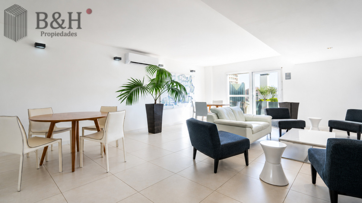 Apartamento ID.5284 - Venta de apartamento de 1 Dormitorio en el corazón de la Península, Punta del Este