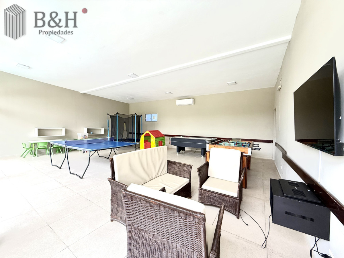 Apartamento ID.7163 - Apartamento en venta playa Mansa de 4 dormitorios y amplia terraza con parrillero propio 