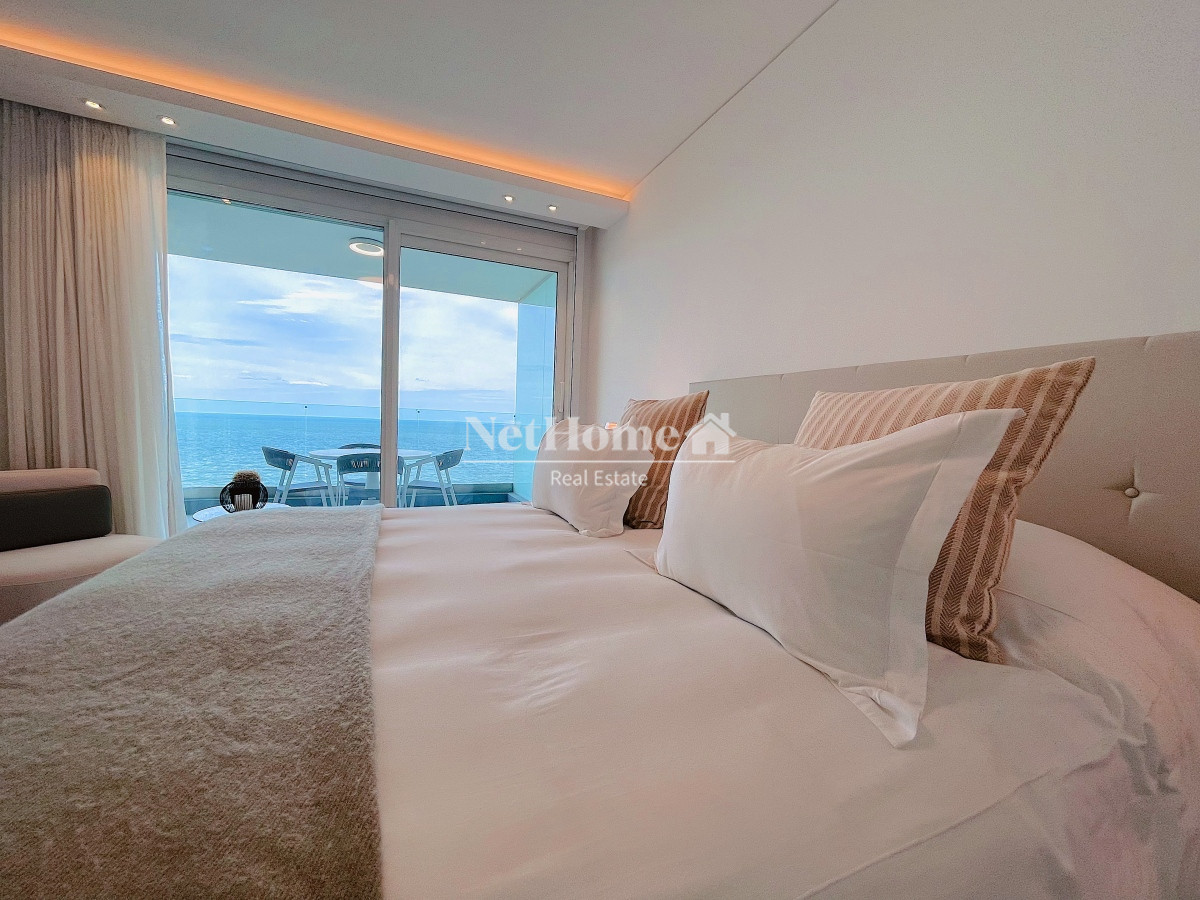 Apartamento ID.618 - Venta Espectacular Apartamento Frente al Mar, 3 Dormitorios, Le Parc Punta del Este