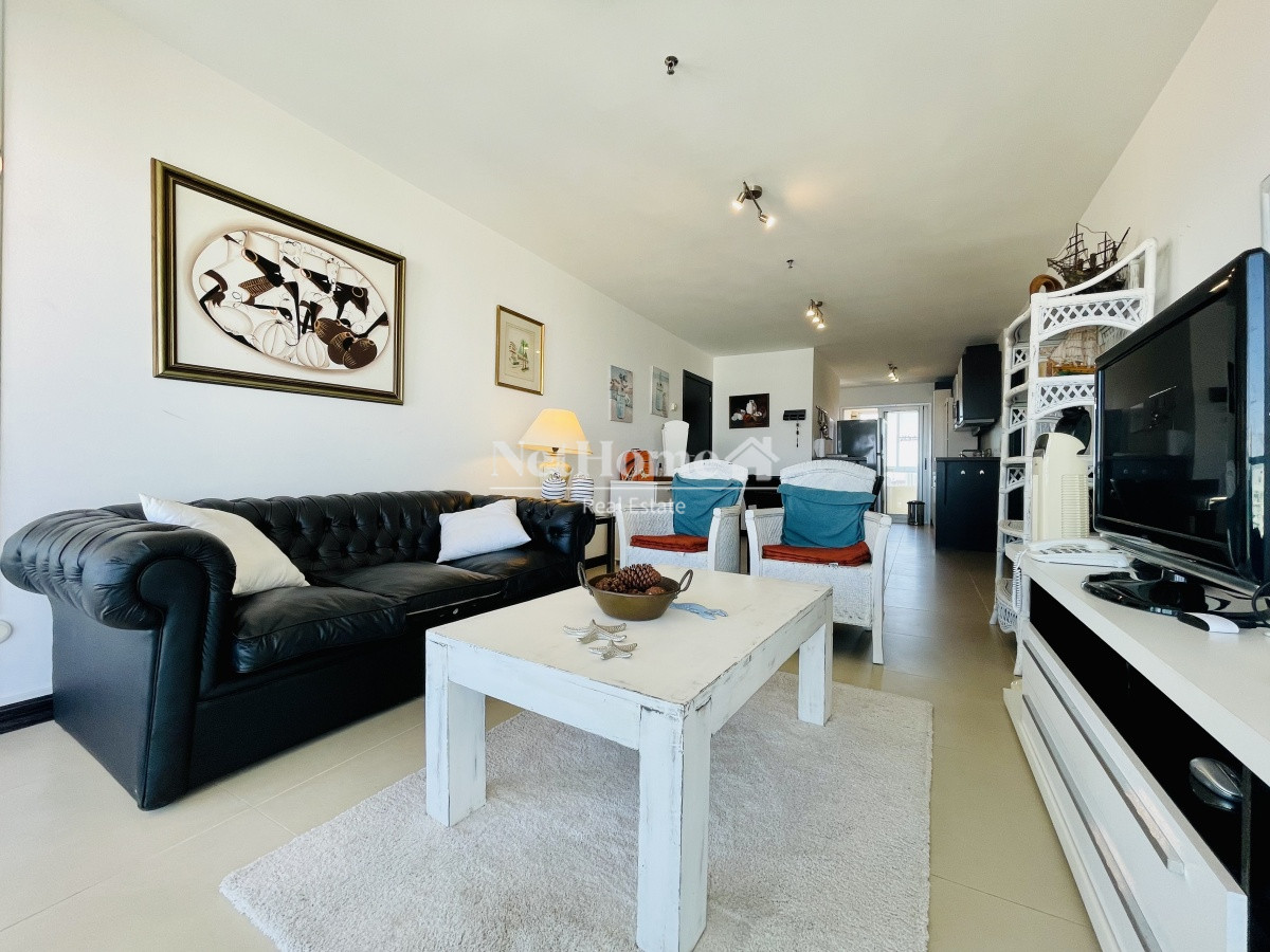 Apartamento ID.138 - Playa Mansa Apartamento 2 dormitorios parrillero A pasos del mar