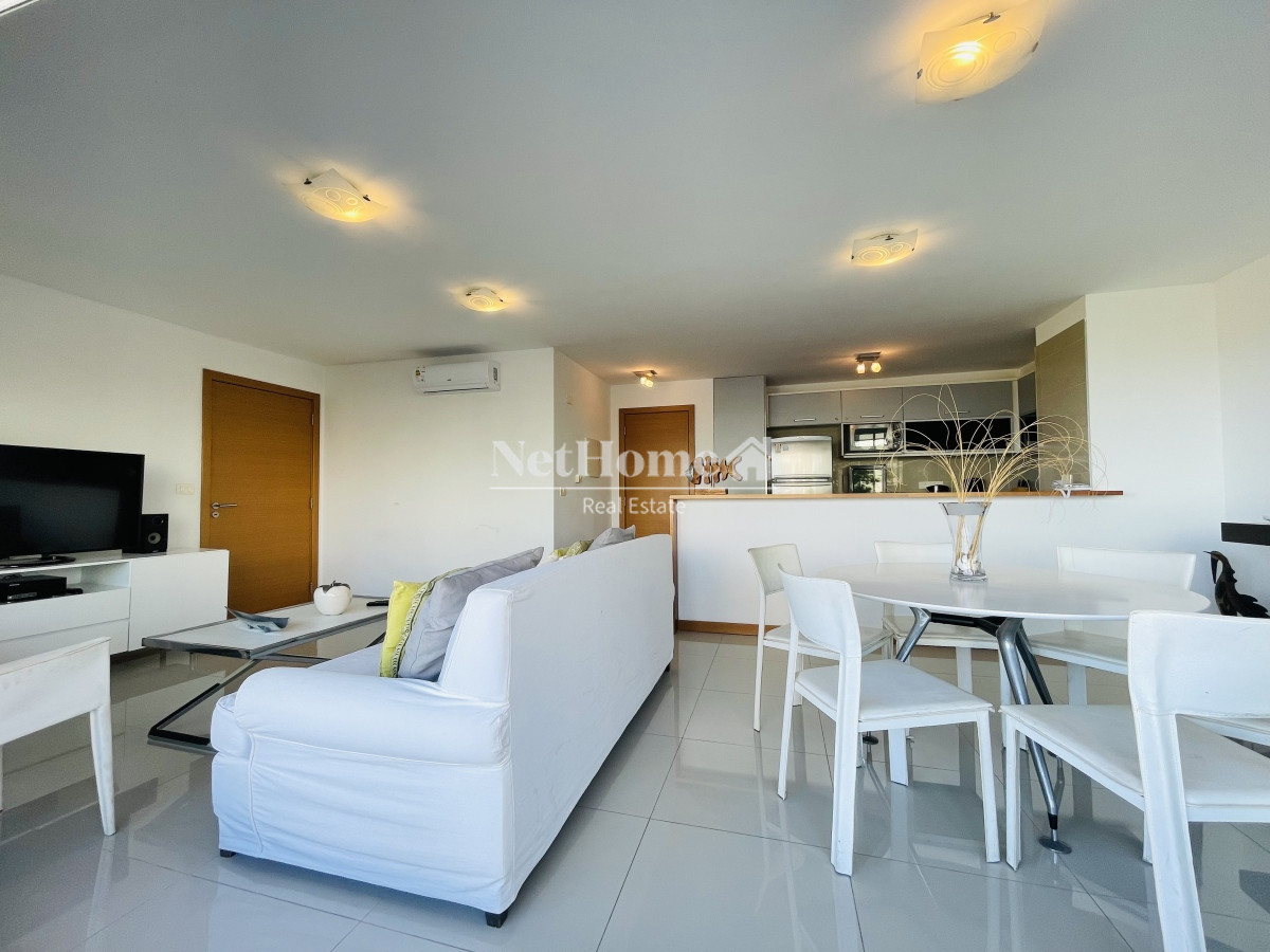 Apartamento ID.172 - Apartamento de 2 Dormitorios y Parrillero Frente a Playa Brava, Punta del Este