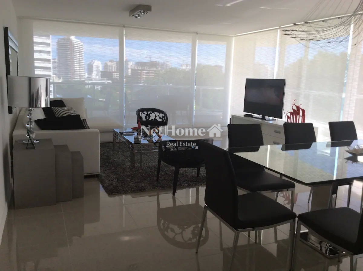 Apartamento ID.186 - Venta y alquiler de moderno departamento de tres dormitorios más dependencia a pasos de Playa Brava