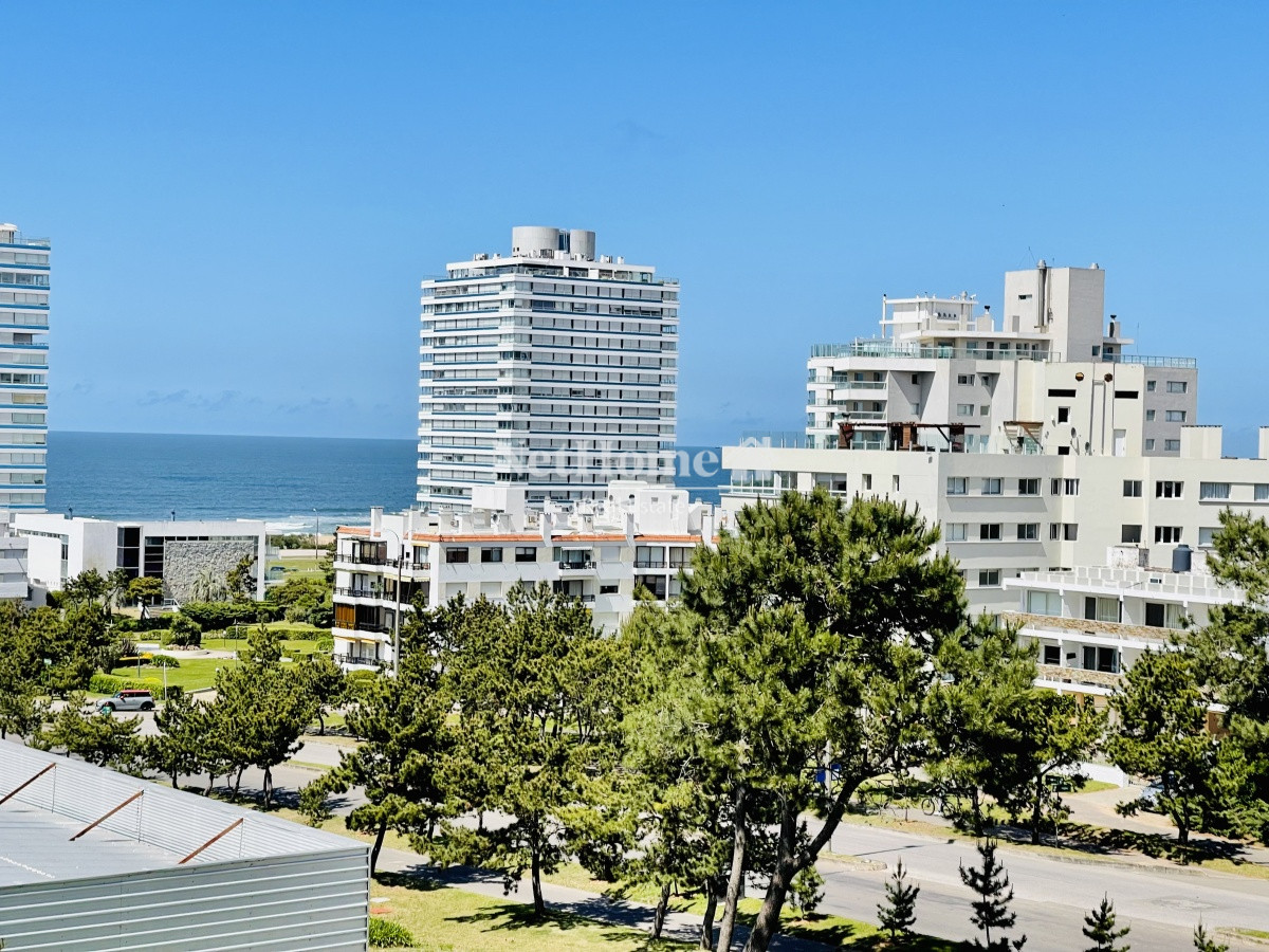 Apartamento ID.166 - Playa Brava Apartamento 1 dormitorio en Torre de categoría A pasos del Mar